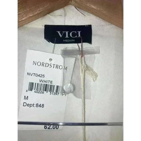 Vici x Fate Satin Wrap Blouse White Size M NO BELT - Picture 7 of 12